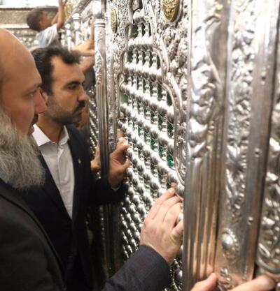 تشرف وزیر تجارت پاکستان به مضجع مطهر حضرت فاطمه معصومه (س)